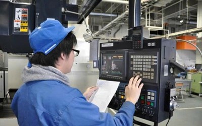 TUYỂN 02 NAM THỢ VẬN HÀNH MÁY TIỆN CNC